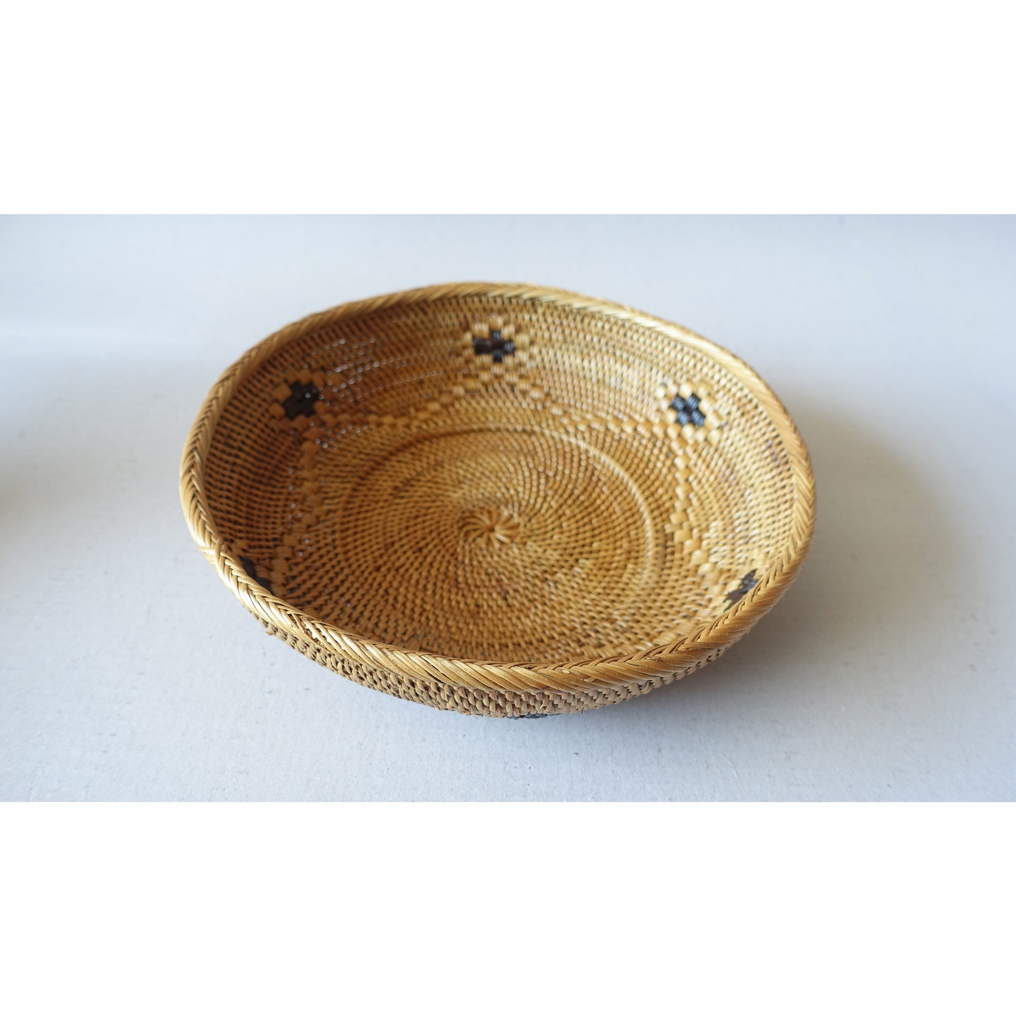 Woven Ata Reed Bowl - Round with Black Detailing