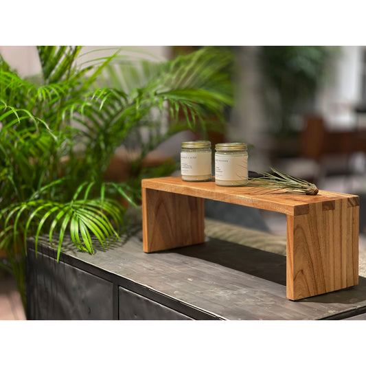 Christy Waterfall Accessory Stand