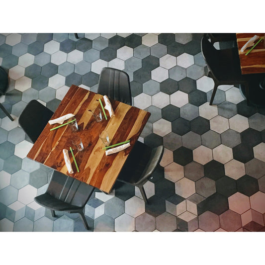 Kali Live Edge + Umbrella Table