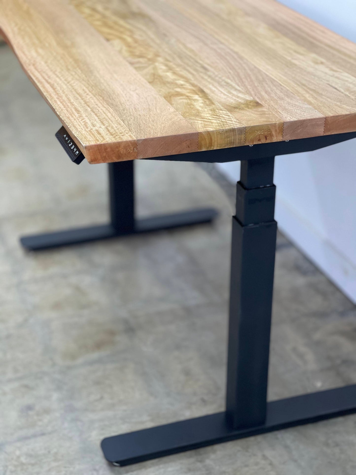 Kali Live Edge Sit to Stand FLYTE Desk - Black