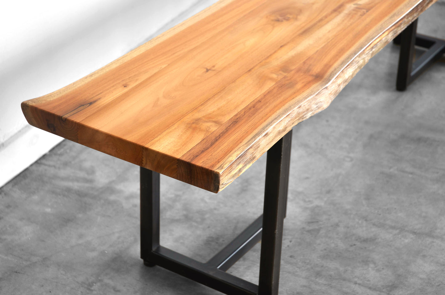 Kali Live Edge Tee Bench