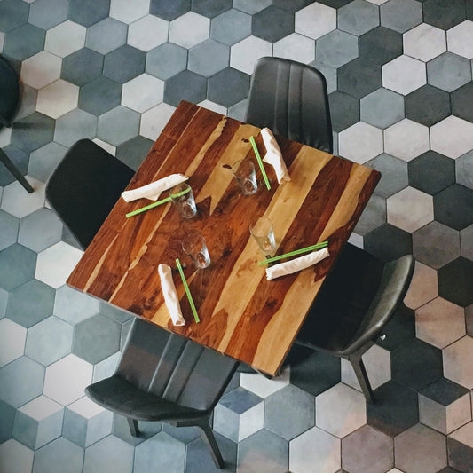 Kali Live Edge  + Umbrella Table