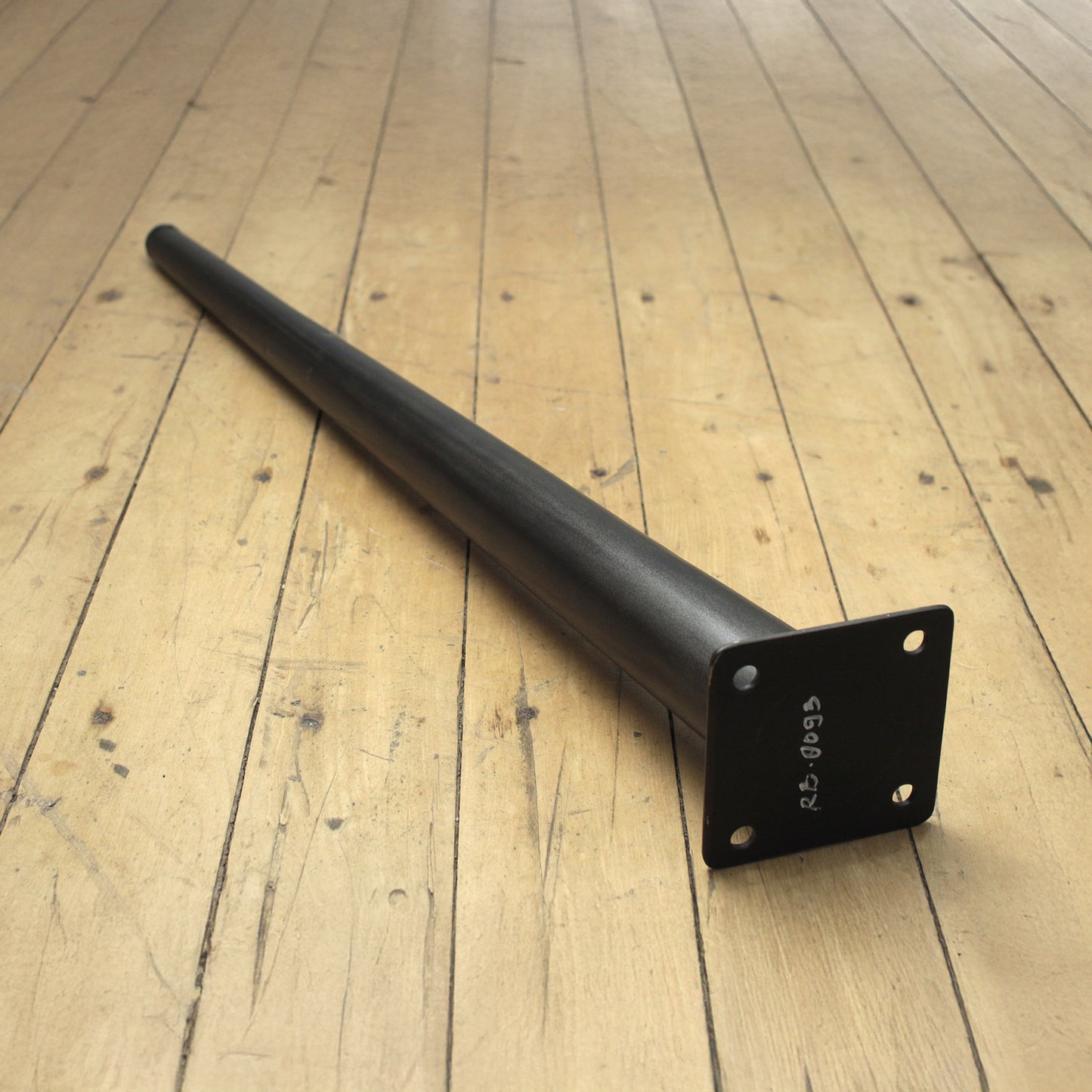 Reef Leg Single • Iron